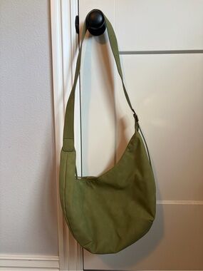 Target Universal Thread Green Crescent Bag